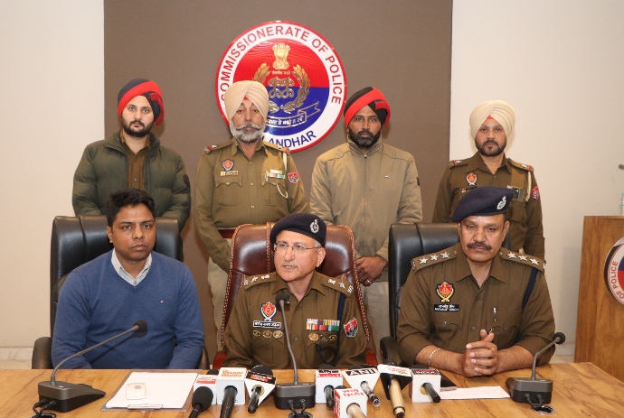 Read more about the article ਪੁਲਿਸ ਨੇ ਨਾਜਾਇਜ਼ ਹਥਿਆਰ ਬਣਾਉਣ ਵਾਲੇ ਯੂਨਿਟ ਦਾ ਪਰਦਾਫਾਸ਼ ਕੀਤਾ