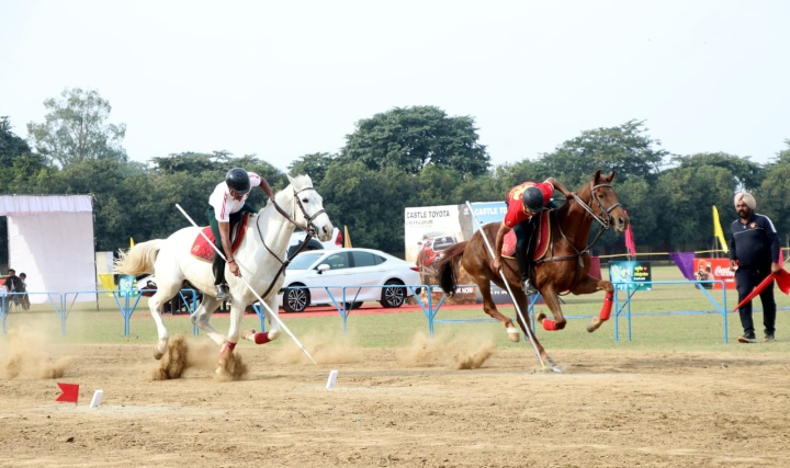 Read more about the article ਘੋੜਸਵਾਰੀ ਚੈਂਪੀਅਨਸ਼ਿਪ : ਘੋੜਸਵਾਰਾਂ ਨੇ ਵਿਅਕਤੀਗਤ ਨੇਜਾਬਾਜੀ ਤੇ ਜੋੜੀ-ਜੋੜੀ ਨੇਜਾਬਾਜੀ ‘ਚ ਹਿੱਸਾ ਲਿਆ