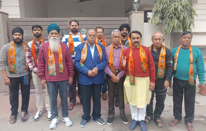 Read more about the article संगठन पर्व के दौरान जालंधर मंडल नंबर 15 में चलाया सदस्यता अभियान