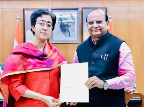 Read more about the article दिल्ली की मुख्यमंत्री आतिशी मार्लेना ने आज उपराज्यपाल वीके से मुलाकात