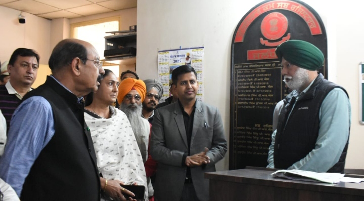 Read more about the article ਪੰਜਾਬ ਸਰਕਾਰ ਸਾਬਕਾ ਸੈਨਿਕਾਂ ਦੀ ਭਲਾਈ ਲਈ ਵਚਨਬੱਧ : ਮਹਿੰਦਰ ਭਗਤ