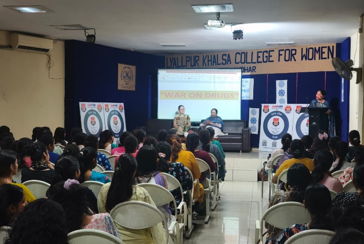 Read more about the article ਜਾਗਰੂਕਤਾ ਪੈਦਾ ਕਰਨ ਲਈ ਸੰਪਰਕ ਮੀਟਿੰਗਾਂ ਵਿਖੇ ਕੀਤੀਆਂ ਗਈਆ