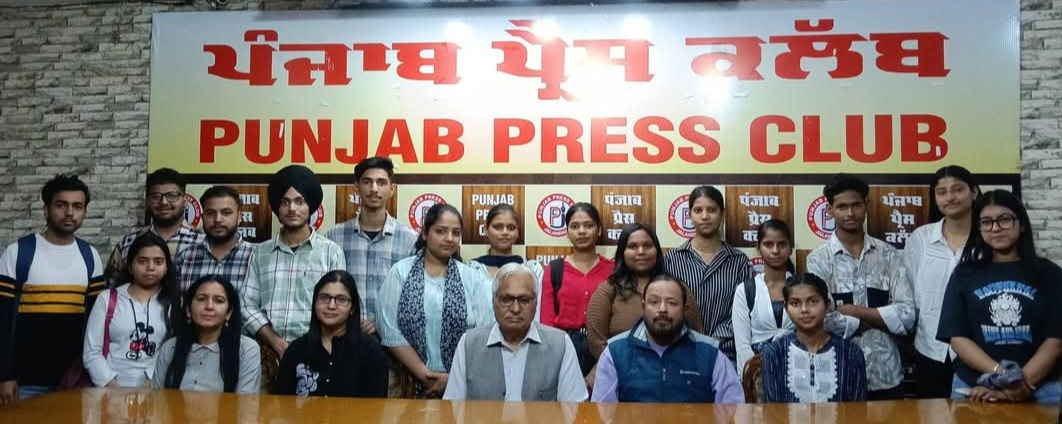 Read more about the article ਪ੍ਰੈੱਸ-ਕਾਨਫਰੰਸ ਦੌਰਾਨ ਪੱਤਰਕਾਰਾਂ ਦੇ ਸੁਆਲਾਂ ਦਾ ਲਾਈਵ ਅਨੁਭਵ ਕਰਵਾਇਆ