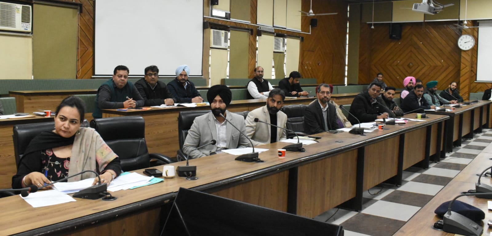 You are currently viewing ਜਲੰਧਰ ਪ੍ਰਸ਼ਾਸਨ ਵੱਲੋਂ ਉਦਯੋਗਿਕ ਨੀਤੀ ਤਹਿਤ 3.79 ਕਰੋੜ ਰੁਪਏ ਦੇ ਇੰਸੈਟਿਵ ਪ੍ਰਵਾਨ