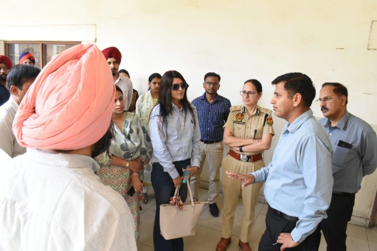 Read more about the article ਯੁੱਧ ਨਸ਼ਿਆਂ ਵਿਰੁੱਧ ; ਸੂਬੇ ‘ਚ ਮਾਡਲ ਦੇ ਤੌਰ ‘ਤੇ ਉਭਰੇਗਾ ਪਿੰਡ ਸ਼ੇਖੇ ਦਾ ਨਸ਼ਾ ਛੁਡਾਊ ਤੇ ਮੁੜ ਵਸੇਬਾ ਕੇਂਦਰ