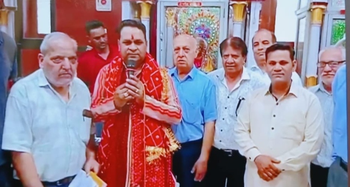 Read more about the article श्री देवी तलब मंदिर स्थित महाकाली मंदिर में भक्ति गुणगान कर श्रद्धालुओं को किया झूमने पर मजबूर