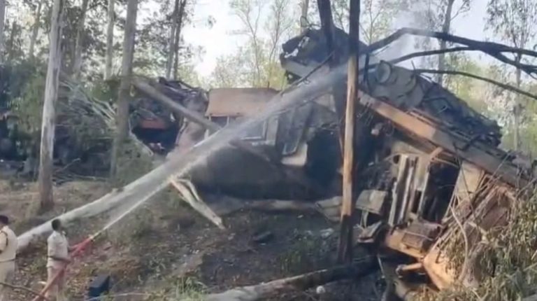 Read more about the article दो मालगाड़ियों की हुई टक्कर 2 लोको पायलट समेत 3 की मौत