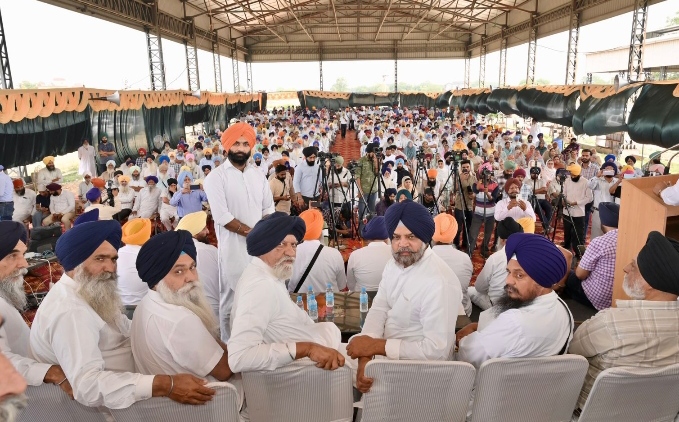 Read more about the article ਪੰਜਾਬ ਦੇ ਮੁੱਦਿਆਂ ਤੇ ਪਹਿਰੇਦਾਰੀ ਲਈ ਖੇਤਰੀ ਸਿਆਸੀ ਜਮਾਤ ਦਾ ਮਜ਼ਬੂਤ ਹੋਣਾ ਸਮੇਂ ਦੀ ਲੋੜ : ਇਯਾਲੀ