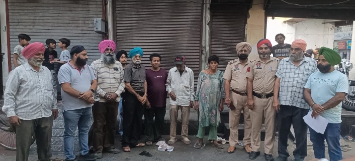 Read more about the article ਸਿੱਖ ਤਾਲਮੇਲ ਕਮੇਟੀ ਵੱਲੋਂ ਮਨੁੱਖਤਾ ਦੀ ਸੇਵਾ ਸੰਸਥਾ ਦੇ ਸਹਿਯੋਗ ਨਾਲ ਮੰਦਬੁੱਧੀ ਬੀਬੀ ਨੂੰ ਵਾਰਸਾਂ ਦੇ ਹਵਾਲੇ