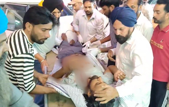 Read more about the article ਜੀਜੇ ਨੇ ਸਾਲੇ ਨੂੰ ਮਾਰੀ ਗੋਲੀ, ਪਤਨੀ ਨਾਲ ਚੱਲ ਰਿਹਾ ਸੀ ਝਗੜਾ