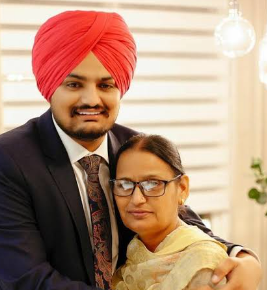 Read more about the article ਸਿੱਧੂ ਮੂਸੇਵਾਲਾ ਦੀ ਮਾਂ ਚਰਨ ਕੌਰ ਨੇ ਭਾਵੁਕ ਪੋਸਟ ਪਾ ਕੇ ਆਪਣੇ ਪੁੱਤਰ ਨੂੰ ਕੀਤਾ ਯਾਦ