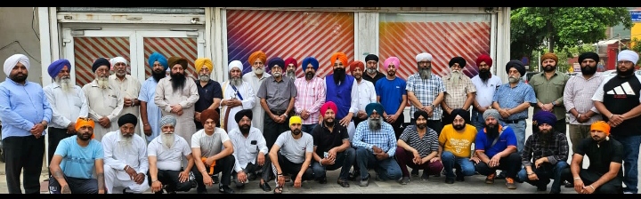 Read more about the article ਖਾਲਸਾਈ ਨਿਸ਼ਾਨ ਸਾਹਿਬ ਹੱਥ ਵਿੱਚ ਫੜ ਕੇ ਕੀਤਾ ਜਾਵੇਗਾ ਸ਼ਹੀਦਾਂ ਨੂੰ ਯਾਦ