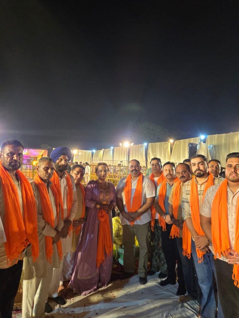 Read more about the article ਸਾਬਕਾ ਸਾਂਸਦ ਸੁਸ਼ੀਲ ਰਿੰਕੂ ਨੇ ਵੱਖ-ਵੱਖ ਧਾਰਮਿਕ ਪ੍ਰੋਗਰਾਮਾਂ ਵਿੱਚ ਸ਼ਿਰਕਤ ਕੀਤੀ, ਮੱਥਾ ਟੇਕਿਆ