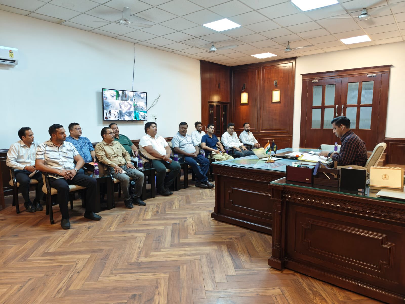 You are currently viewing ਗੈਰ-ਵਰਤੋਂ ਯੋਗ ਅਤੇ ਖ਼ਰਾਬ ਤਾਰਾਂ ਤੁਰੰਤ ਹਟਾਉਣ ਦੀ ਹਦਾਇਤ ਕੀਤੀ: . ਹਿਮਾਂਸ਼ੂ ਅਗਰਵਾਲ