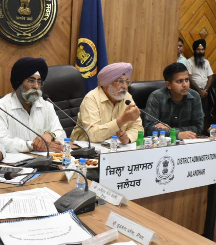 Read more about the article ਡਿਪਟੀ ਕਮਿਸ਼ਨਰ ਵੱਲੋਂ ਨਿਵੇਸ਼ਕਾਂ ਦੀ ਸਹੂਲਤ ਲਈ ਹੈਲਪਲਾਈਨ ਨੰਬਰ ਦੀ ਸ਼ੁਰੂਆਤ