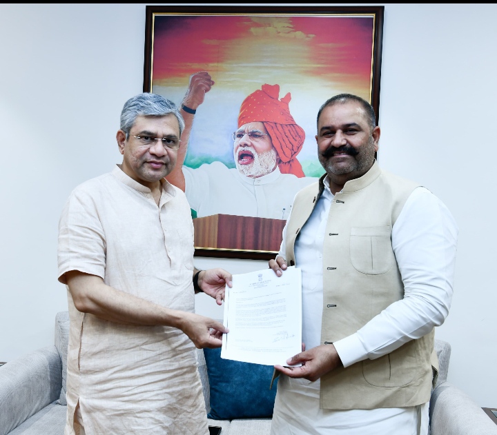 Read more about the article ਅਰਬਨ ਅਸਟੇਟ ਸੀ-7 ਜਲੰਧਰ ਦੇ ਰੇਲਵੇ ਫਾਟਕ ਨੂੰ ਖੋਲ੍ਹਣ ਦਾ ਭਰੋਸਾ ਮਿਲਿਆ