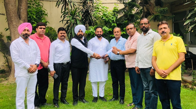 Read more about the article ਕਾਂਗਰਸ ਕਮੇਟੀ ਸ਼ਹਿਰੀ ਵਲੋ ਪੁਲਿਸ ਕਮਿਸ਼ਨਰ ਜੀ ਨੂੰ ਸ਼ਿਕਾਇਤ ਦਿੱਤੀ