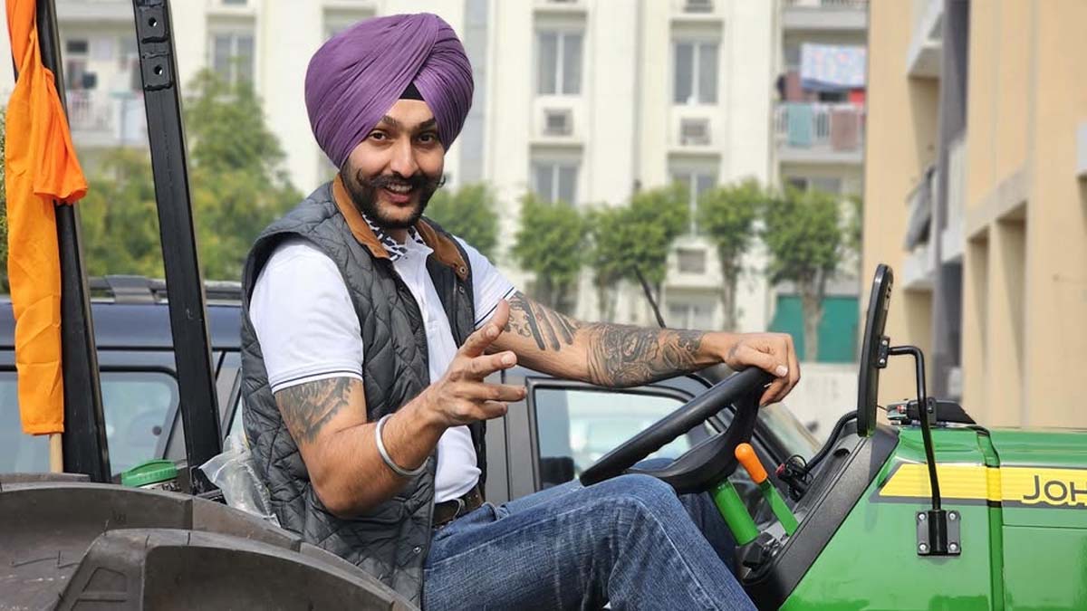 You are currently viewing ਪੰਜਾਬੀ ਗਾਇਕ ਗਿੱਲ ਮਾਣੂਕੇ ਤੇ ਉਸ ਦਾ ਭਰਾ ਗ੍ਰਿਫਤਾਰ