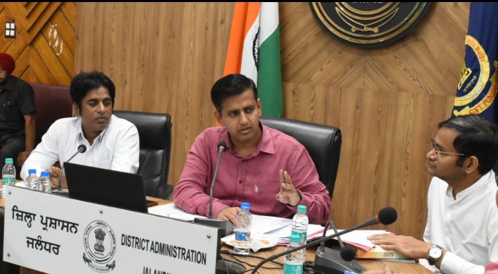 Read more about the article ਗਊਸ਼ਾਲਾ ਦੀ ਸਮਰੱਥਾ ’ਚ ਵਾਧਾ ਹੋਣ ਨਾਲ ਵਧੇਰੇ ਗਿਣਤੀ ’ਚ ਪਸ਼ੂਧਨ ਦੀ ਢੁੱਕਵੀਂ ਸਾਂਭ-ਸੰਭਾਲ ਯਕੀਨੀ ਬਣੇਗੀ : ਡਿਪਟੀ ਕਮਿਸ਼ਨਰ