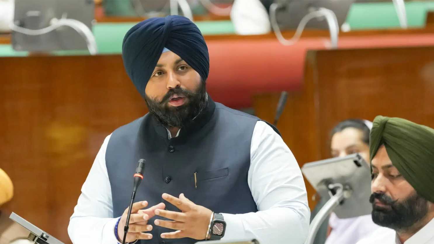 You are currently viewing ਮੰਤਰੀ ਬੈਂਸ ਨੇ ਲੋਕਾਂ ਨੂੰ ਕੀਤਾ ਚੌਕਸ