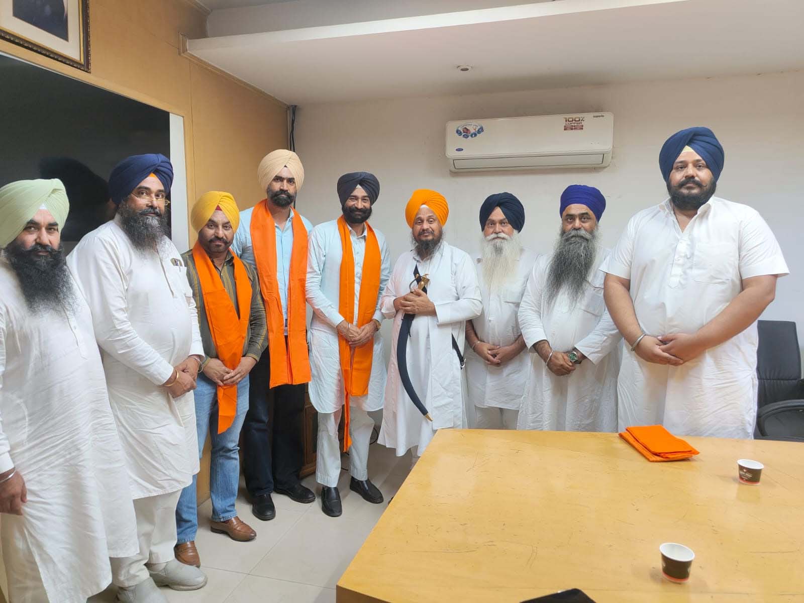 You are currently viewing ਇਸਤਰੀ ਵਿੰਗ ਦੇ ਪ੍ਰਧਾਨ ਸਮੇਤ ਦੂਜੇ ਅਹੁਦੇਦਾਰਾਂ ਵਿੱਚ ਯੋਗ ਬੀਬੀਆਂ ਨੂੰ ਮਿਲੇਗੀ ਜਗ੍ਹਾ