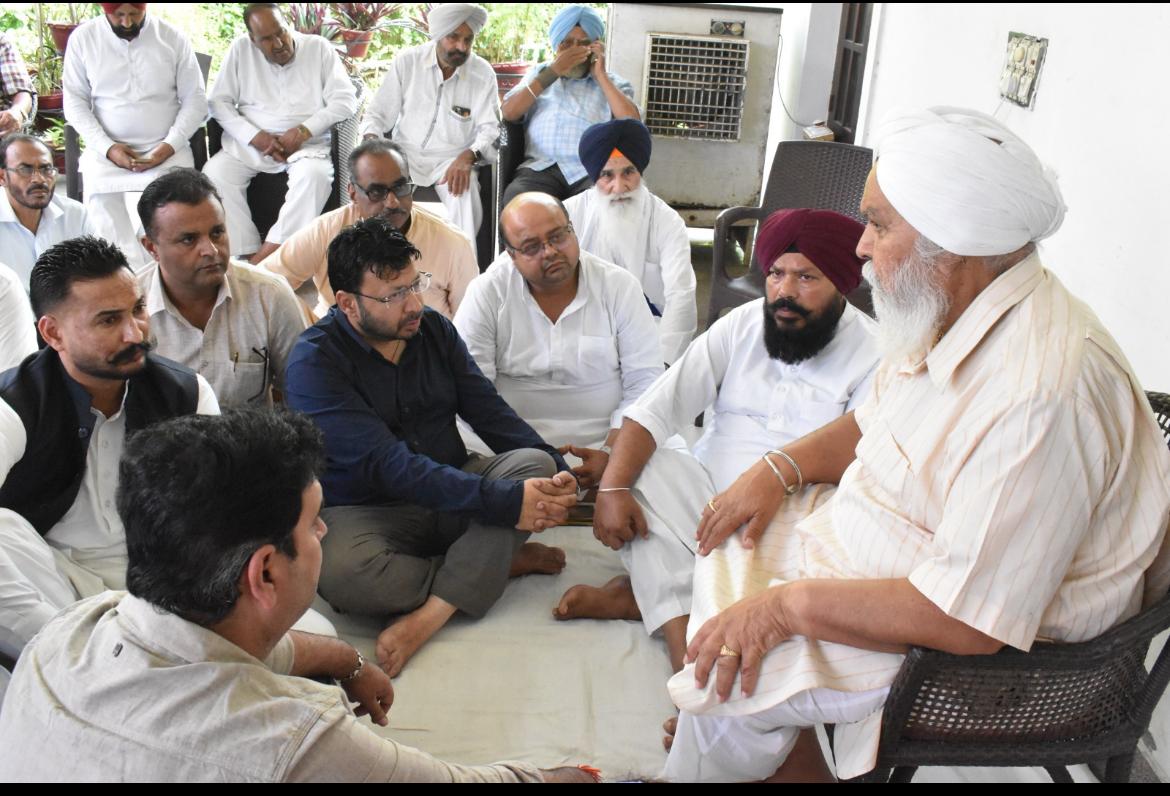 You are currently viewing ਸਥਾਨਕ ਸਰਕਾਰਾਂ ਮੰਤਰੀ ਡਾ. ਰਵਜੋਤ ਸਿੰਘ ਨੇ ਮੋਹਿੰਦਰ ਸਿੰਘ ਕੇ.ਪੀ. ਦੇ ਪੁੱਤਰ ਦੀ ਮੌਤ ’ਤੇ ਦੁੱਖ ਪ੍ਰਗਟਾਇਆ