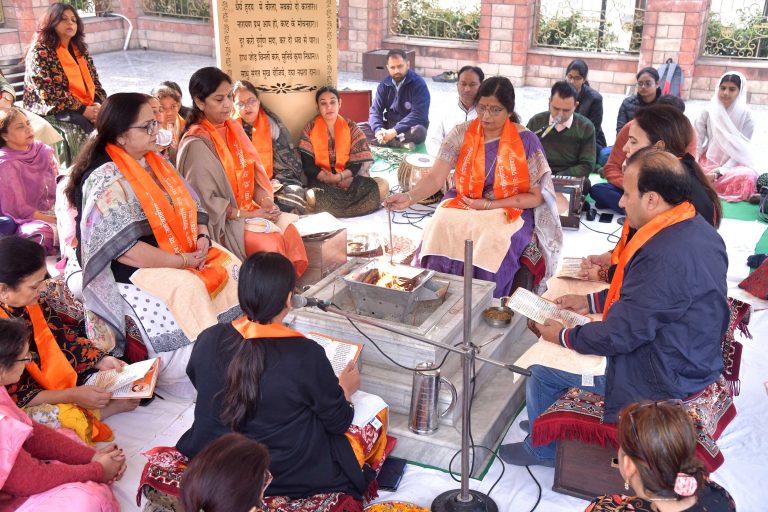 Read more about the article ਐਚਐਮਵੀ ਵਿਖੇ ਮਹਾਤਮਾ ਹੰਸਰਾਜ ਜੀ ਦਾ ਨਿਰਵਾਣ ਦਿਵਸ ਪੂਰੀ ਸ਼ਰਧਾ ਨਾਲ ਮਨਾਇਆ ਗਿਆ