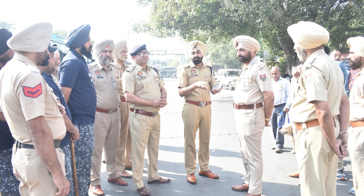 Read more about the article ਪੁਲਿਸ ਜਲੰਧਰ ਨੇ ਬੱਸ ਅੱਡੇ ‘ਤੇ ਚਲਾਇਆ ਕਾਸੋ ਓਪਰੇਸ਼ਨ