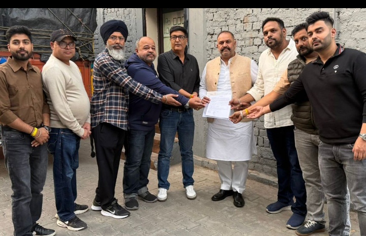 Read more about the article ਸੁਸ਼ੀਲ ਰਿੰਕੂ ਤੋਂ ਸ਼ਹੀਦ ਬਾਬੂ ਲਾਭ ਸਿੰਘ ਨਗਰ ਵਿੱਚ ਰੇਲਵੇ ਓਵਰਬ੍ਰਿਜ ਬਣਾਉਣ ਦੀ ਮੰਗ