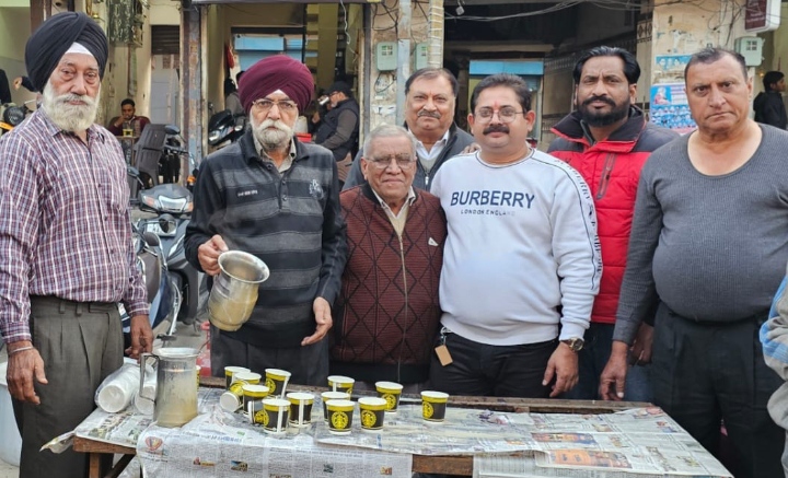 Read more about the article ਸ਼ੋਭਾ ਯਾਤਰਾ ਤੇ two ਵੀਲਰ ਡੀਲਰ ਐਸੋਸੀਏਸ਼ਨ ਵੱਲੋਂ ਲਗਾਇਆ ਗਿਆ ਕੋਫੀ ਦਾ ਲੰਗਰ