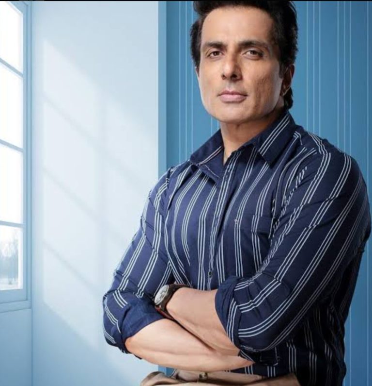 Read more about the article ਸੋਨੂੰ ਸੂਦ ਦੀ ਸਰਕਾਰ ਨੂੰ ਅਪੀਲ, 16 ਸਾਲ ਤੋਂ ਘੱਟ ਉਮਰ ਦੇ ਬੱਚਿਆਂ ਲਈ ਸੋਸ਼ਲ ਮੀਡੀਆ ਹੋਵੇ BAN