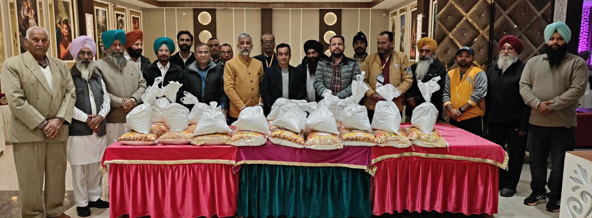 You are currently viewing ਪਰਜਾਪਤ ਵੈਲਫੇਅਰ ਐਸੋਸੀਏਸ਼ਨ ਪੰਜਾਬ ਦੀ ਇਕ ਅਹਿਮ ਮੀਟਿੰਗ ਫਗਵਾੜਾ ਵਿਖੇ ਪਾਰਕ ਮਨੀਲਾ ਰਿਜੋਰਟ ‘ਚ