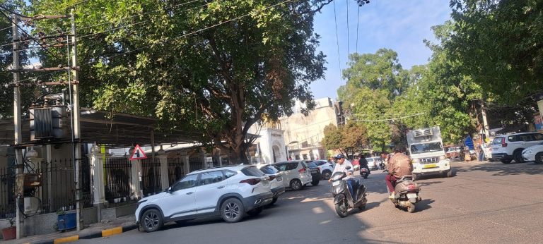 Read more about the article ਮਾਡਲ ਟਾਊਲ ’ਚ ਗੁਰਦੁਆਰਾ ਸਾਹਿਬ ਦੇ ਬਾਹਰ ਅਕਸਰ ਜਾਮ