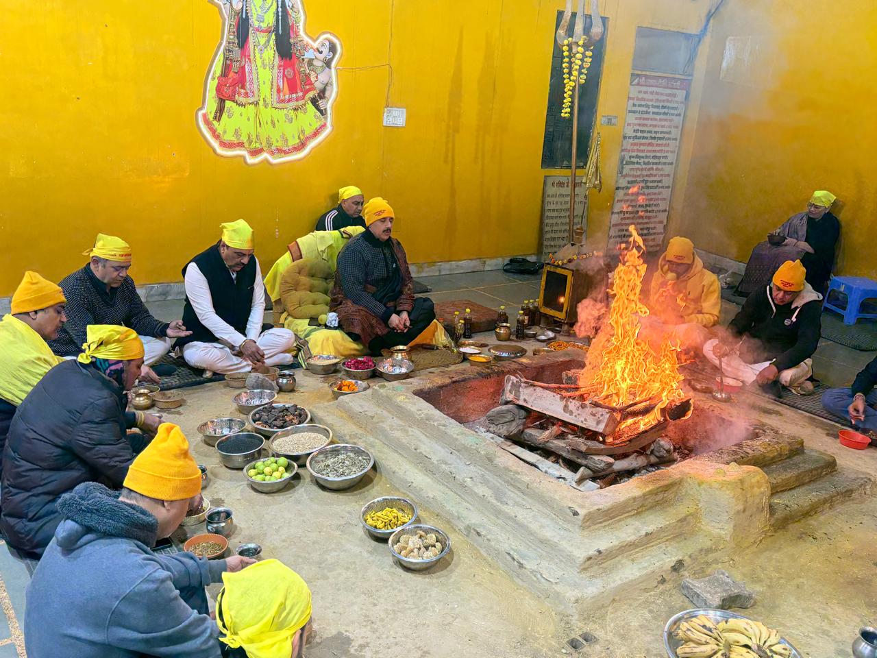 You are currently viewing सामुहिक निशुल्क दिव्य हवन यज्ञ का किया गया आयोजन