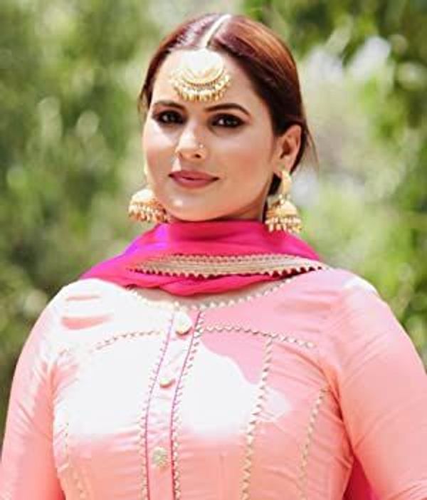 Read more about the article ਧੁੰਦ ਕਾਰਨ ਮਸ਼ਹੂਰ ਪੰਜਾਬੀ ਅਦਾਕਾਰਾ ਰਾਜ ਧਾਲੀਵਾਲ ਭਿਆਨਕ ਕਾਰ ਹਾਦਸੇ ਦਾ ਸ਼ਿਕਾਰ