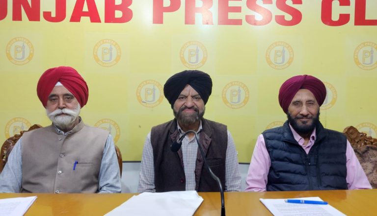 Read more about the article ਪੰਜਾਬ ਪ੍ਰੈੱਸ ਕਲੱਬ ਦੀ ਚੋਣ: ਤਿੰਨ ਅਹੁਦੇਦਾਰ ਬਿਨ੍ਹਾਂ ਮੁਕਾਬਲਾ ਜੇਤੂ ਕਰਾਰ