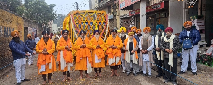 Read more about the article ਨਿਹੰਗ ਸਿੰਘ ਸਭਾ ਵੱਲੋਂ ਦਸ਼ਮੇਸ਼ ਪਿਤਾ ਜੀ ਦੇ ਪ੍ਰਕਾਸ਼ ਪੁਰਬ ਨੂੰ ਸਮਰਪਿਤ ਨਗਰ ਕੀਰਤਨ