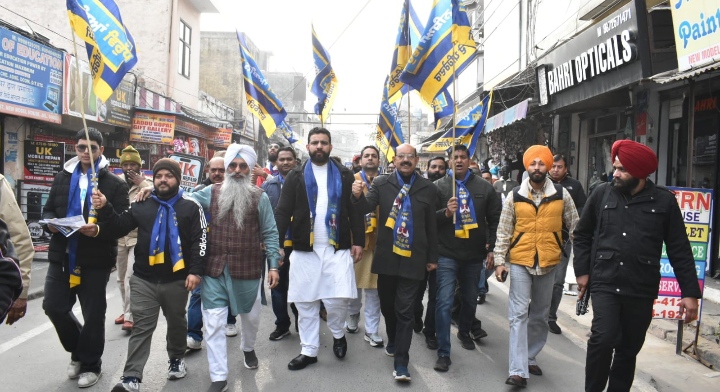 Read more about the article ਮੋਹਿੰਦਰ ਭਗਤ ਨੇ ਮਾਡਲ ਹਾਊਸ ‘ਚ ਨਸ਼ਾ ਵਿਰੋਧੀ ਪੈਦਲ ਯਾਤਰਾ ਦੀ ਕੀਤੀ ਅਗਵਾਈ