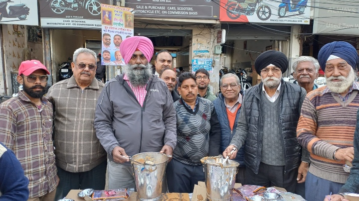 Read more about the article ਗੁਰੂ ਰਵਿਦਾਸ ਜੀ ਦੇ ਪ੍ਰਕਾਸ਼ ਪੁਰਬ ਮੌਕੇ ਨਿਕਲੀ ਸੋਭਾ ਯਾਤਰਾ ਤੇ ਕੜਾਹ ਦੇ ਲੰਗਰ ਲਗਾਏ