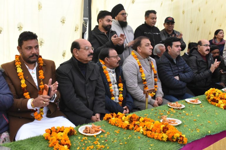 Read more about the article ਸੇਵਾਵਾਂ ਭਲਾਈ ਮੰਤਰੀ ਮੋਹਿੰਦਰ ਭਗਤ ਨੇ 30 ਲੱਖ ਰੁਪਏ ਦੇ ਵਿਕਾਸ ਪ੍ਰਾਜੈਕਟਾਂ ਦੇ ਨੀਂਹ ਪੱਥਰ ਰੱਖੇ