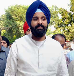 Read more about the article ਹਾਈਕੋਰਟ ਨੇ ਸੁਰੱਖਿਆ ਨੂੰ ਲੈ ਕੇ ਜਾਰੀ ਕੀਤੇ ਹੁਕਮ ਤੇ ਚੇਤਾਵਨੀ