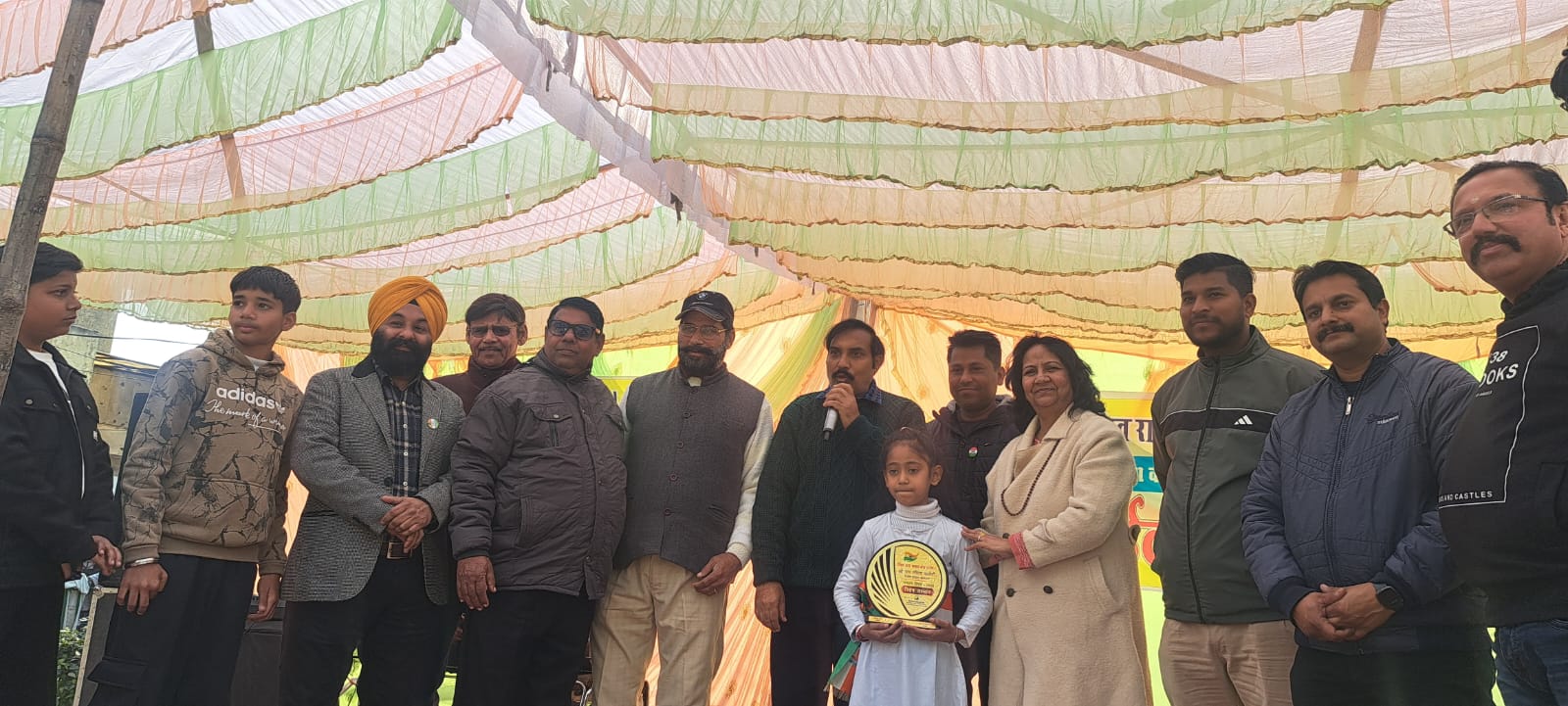 You are currently viewing ਸ਼ਿਵ ਰਾਮ ਕਲਾ ਮੰਚ ਰਾਮ ਲੀਲਾ ਕਮੇਟੀ ਵੱਲੋਂ 77ਵਾਂ ਗਣਤੰਤਰ ਦਿਵਸ ਮਨਾਇਆ