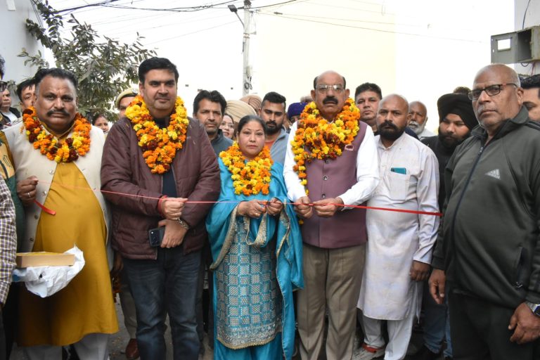 Read more about the article ਕੈਬਨਿਟ ਮੰਤਰੀ ਮੋਹਿੰਦਰ ਭਗਤ ਵਲੋਂ ਸ਼ਹਿਰ ’ਚ 6.24 ਕਰੋੜ ਦੀ ਲਾਗਤ ਵਾਲੇ 11 ਵਿਕਾਸ ਪ੍ਰਾਜੈਕਟਾਂ ਦੀ ਸ਼ੁਰੂਆਤ