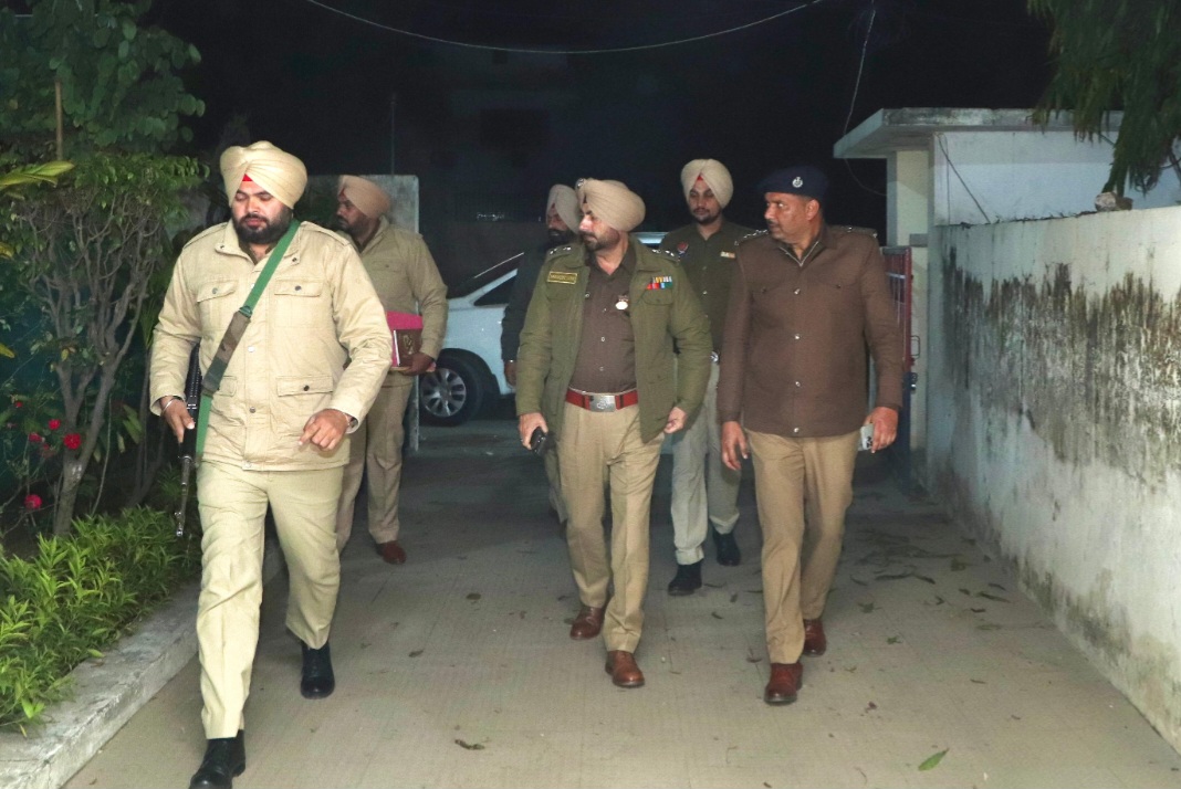 Read more about the article ਜਲੰਧਰ ਦਿਹਾਤੀ ਪੁਲਿਸ ਵਲੋਂ ਗੈਂਗਸਟਰਾਂ ਅਤੇ ਅਪਰਾਧਿਕ ਤੱਤਾਂ ਵਿਰੁੱਧ ਸਖ਼ਤ ਕਾਰਵਾਈ ਜਾਰੀ