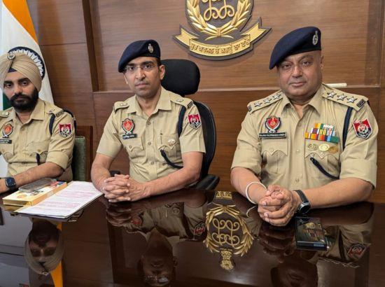 Read more about the article ਮੋਹਾਲੀ ਪੁਲਿਸ ਵੱਲੋਂ ਸੈਕਟਰ-89, ਮੋਹਾਲੀ ਵਿਖੇ ਫਾਈਰਿੰਗ ਕਰਨ ਵਾਲੇ 03 ਦੋਸ਼ੀ ਗ੍ਰਿਫਤਾਰ