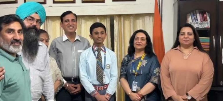 Read more about the article ਫਿਰੋਜ਼ਪੁਰ ਦੇ ਲਵਿਸ਼ ਗੋਇਲ ਨੇ 10ਵੀਂ ‘ਚ 99.4% ਅੰਕ ਪ੍ਰਾਪਤ ਕੀਤੇ