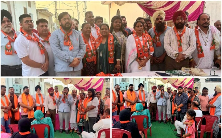 ਸੋਨਾਲੀ ਆਦਮੀ ਪਾਰਟੀ ਦੇ ਨੇਤਾ ਅਪਣੇ ਸਾਥੀਆਂ ਸਮੇਤ ਭਾਜਪਾ ਦੇ ਵਿੱਚ ਸ਼ਾਮਿਲ ਹੋਏ