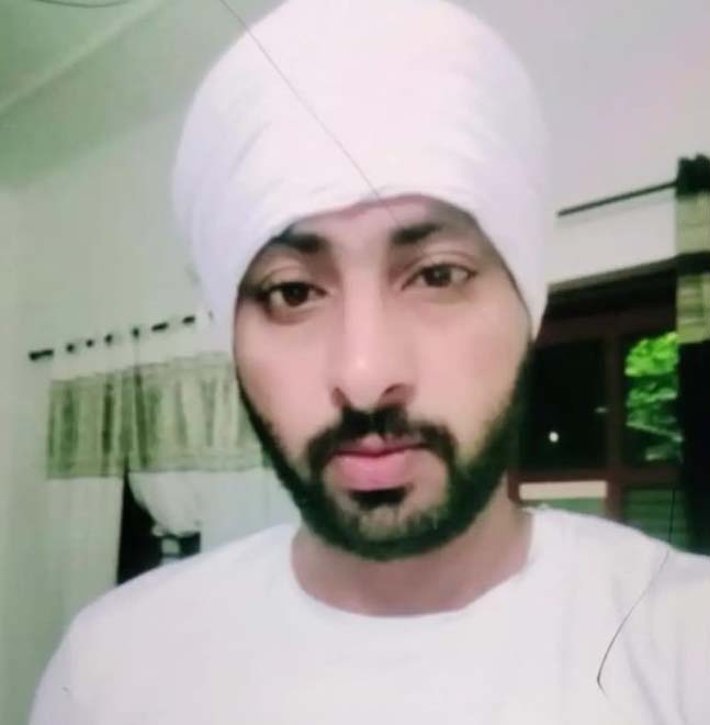 ਪੁੱਤਰ ਨੂੰ ਸੜਕ ‘ਤੇ ਗੋਲੀਆਂ ਮਾਰਨ ਤੋਂ ਬਾਅਦ ਪਿਤਾ ਨੇ ਖ਼ੁਦ ਵੀ ਪੀਤਾ ਜ਼ਹਿਰ