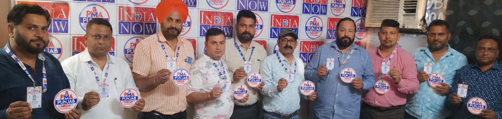 PMA के आईडी कार्ड और स्टिकर