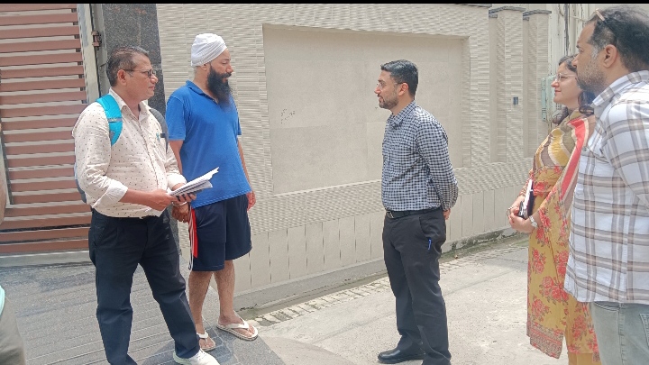 ਡਿਪਟੀ ਕਮਿਸ਼ਨਰ ਨੇ ਐਸ.ਆਈ.ਆਰ. ਤਹਿਤ ਜਲੰਧਰ ’ਚ ਚੱਲ ਰਹੇ ਘਰ-ਘਰ ਸਰਵੇਖਣ ਦਾ ਲਿਆ ਜਾਇਜ਼ਾ